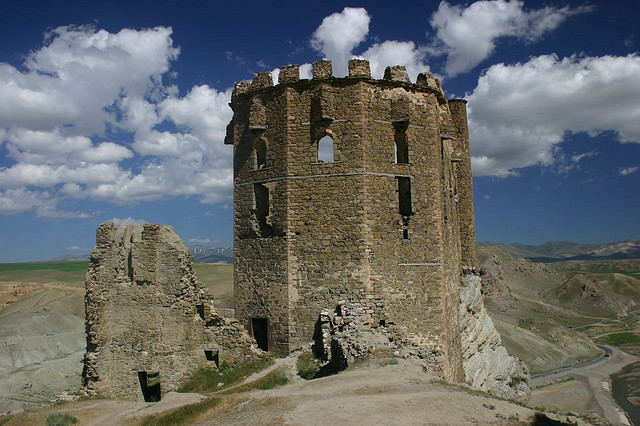 Hosap Castle