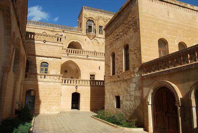 Midyat culture house